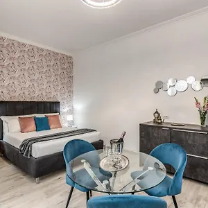 https://apt-flaminio-royal.it-romehotels.com